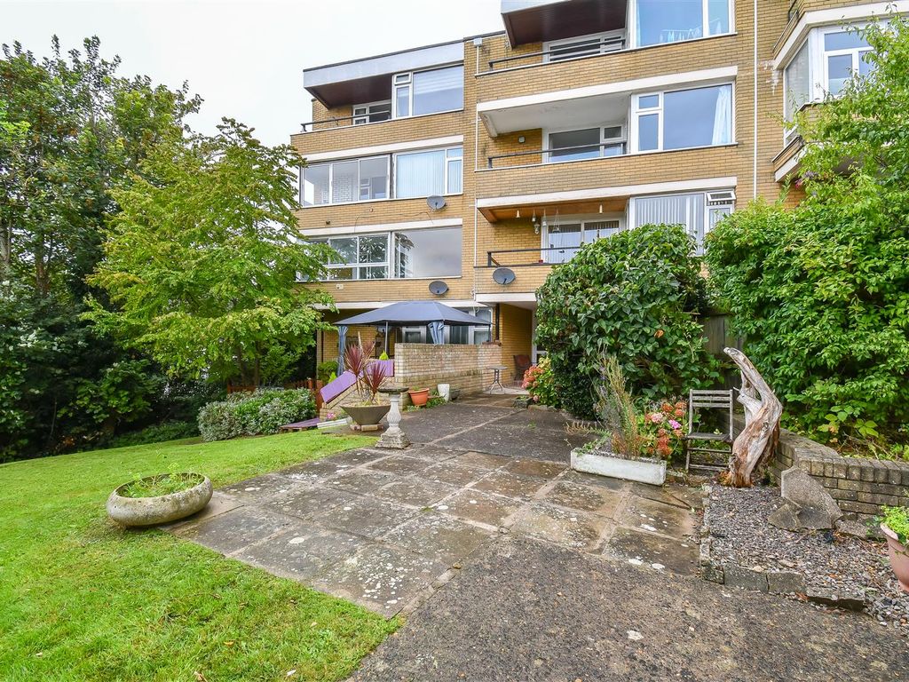 2 bed flat for sale in Yew Tree Court, St. Nicholas Close., Barry CF62