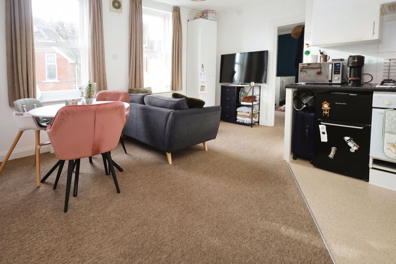 1 bed flat to rent in Sea Road, Bournemouth BH5, £850 pcm