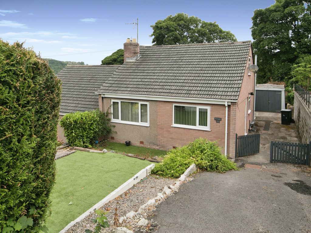 3 bed semidetached bungalow for sale in Bevan Avenue, Mochdre LL28, £