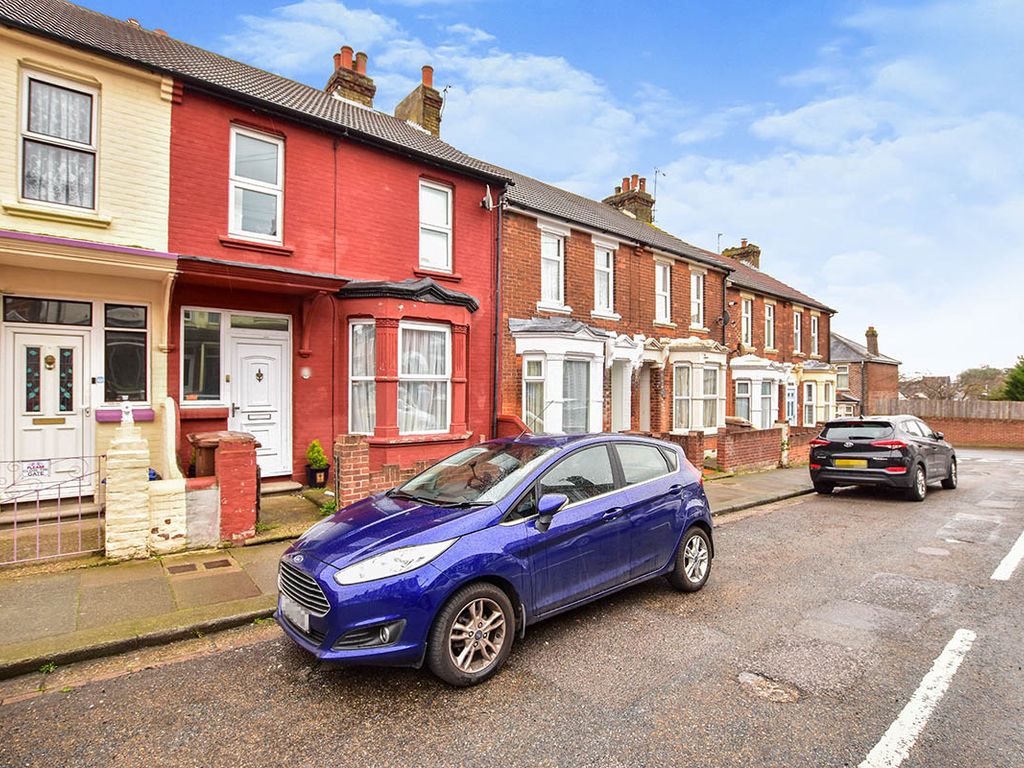 3 bed terraced house for sale in Lansdowne Road, Chatham, Kent ME4 Zoopla