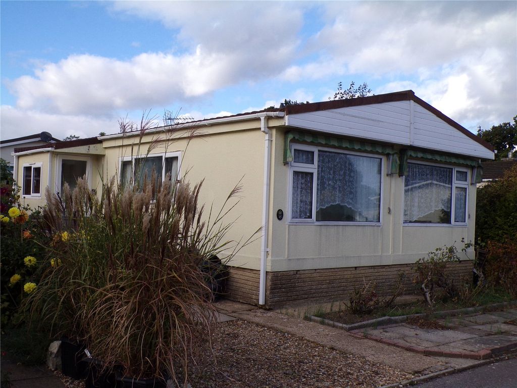 2 bed mobile/park home for sale in Hillbury Park, Hillbury Road