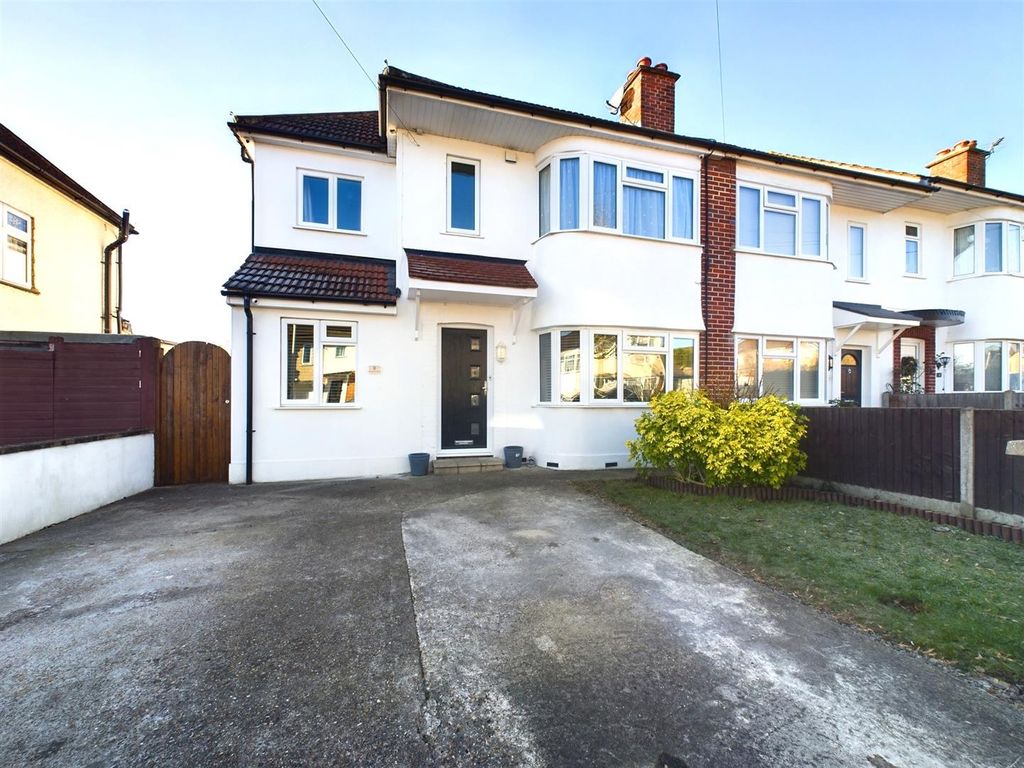 4 bed end terrace house for sale in Lynmouth Drive, Ruislip Manor