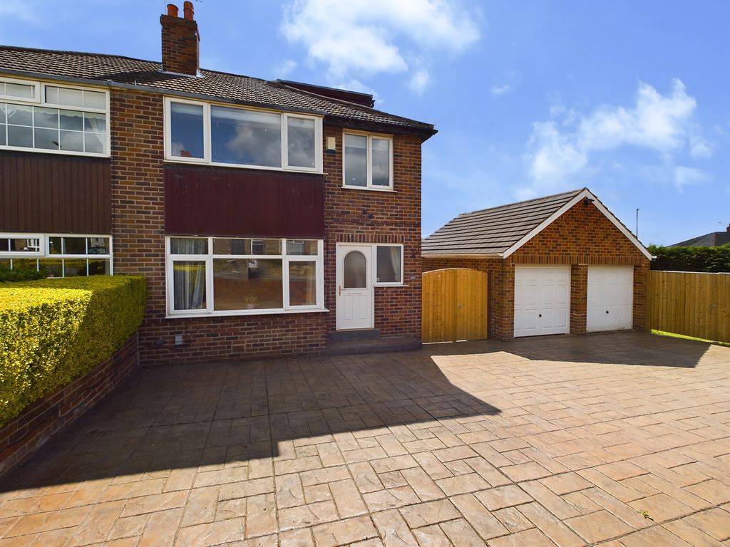 4 bed semidetached house for sale in Wrenthorpe Lane, Wrenthorpe