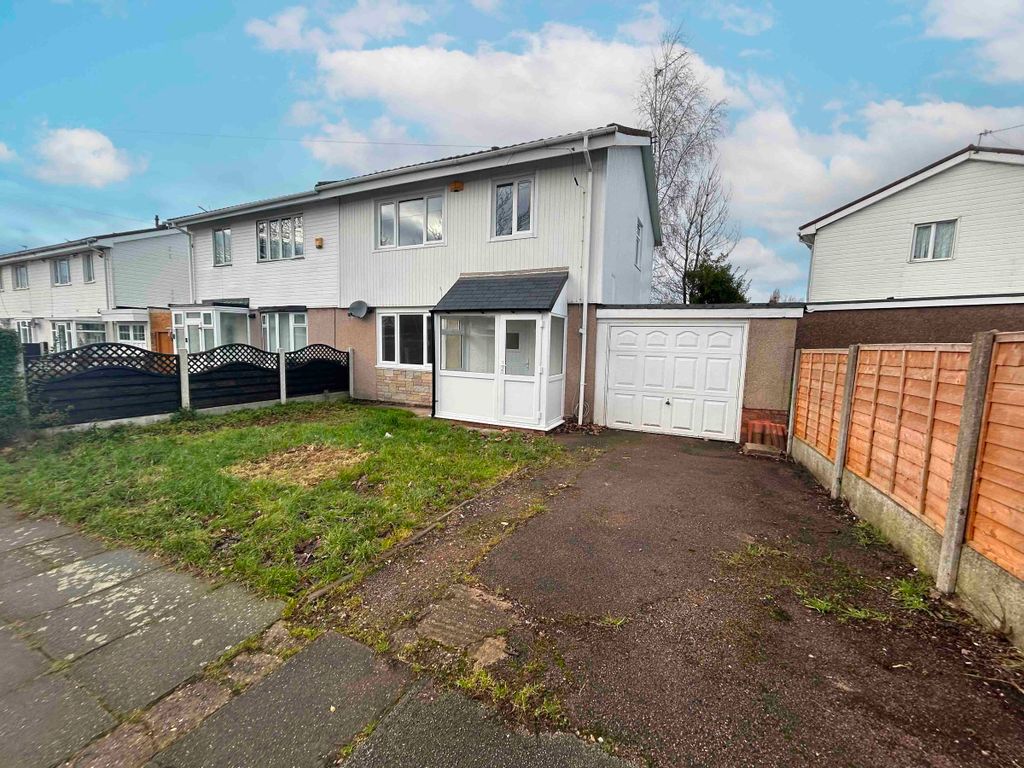 3 bed semidetached house to rent in Coalway Road, Bloxwich, Walsall