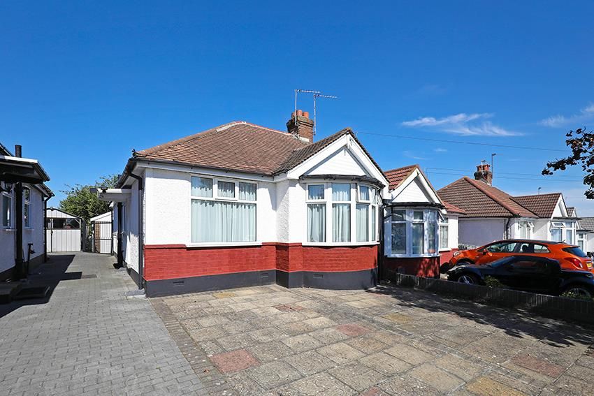 2 bed bungalow for sale in Stanhope Park Road, Greenford UB6, £385,000