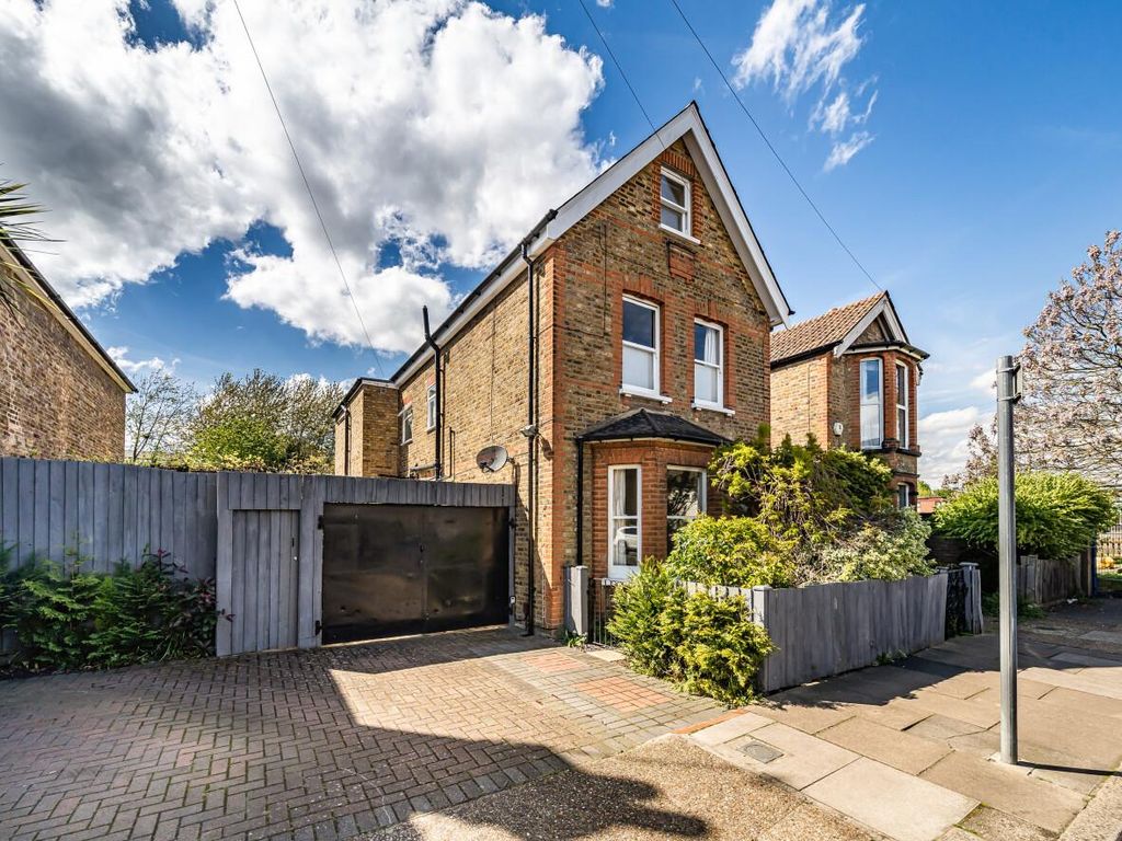 5 bed detached house for sale in Dinton Road, Kingston Upon Thames KT2, £1,500,000 Zoopla