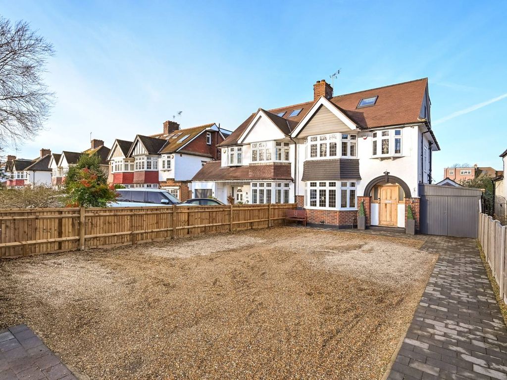 5 bed semidetached house for sale in London Road, Stoneleigh, Epsom