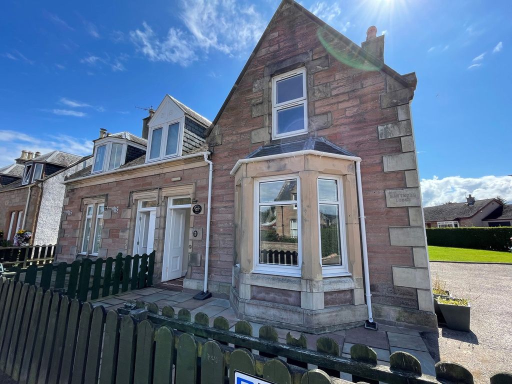 4 bed semidetached house for sale in Hawthorn Lodge, 15 Fairfield Road