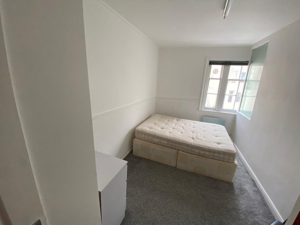 2 bed flat to rent in Western Road, Brighton BN3 Zoopla