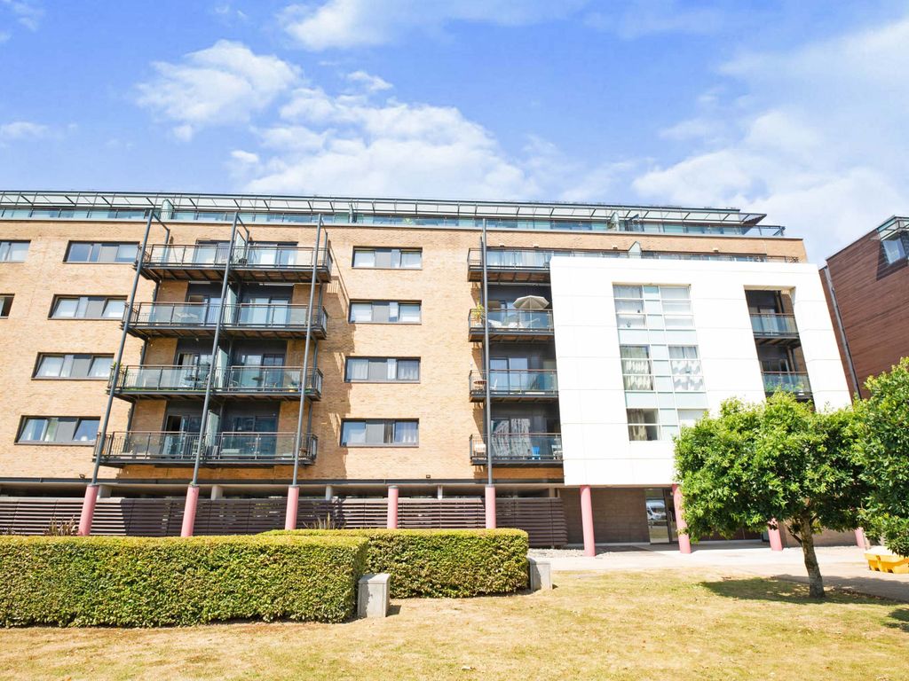 2 bed flat to rent in Ferry Court, Cardiff CF11 Zoopla
