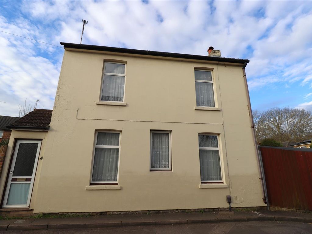 3 bed detached house for sale in Exmouth Road, Gillingham ME7, £250,000