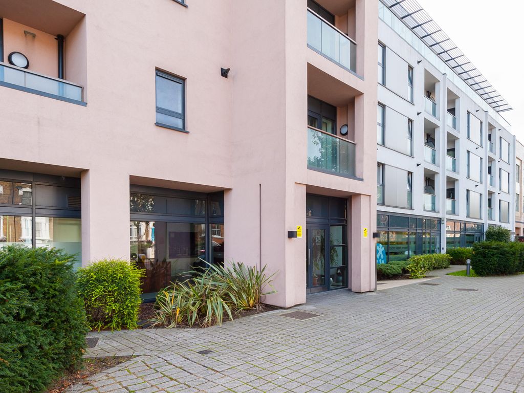 2 bed flat to rent in Drayton Park, London N5, £2,383 pcm Zoopla