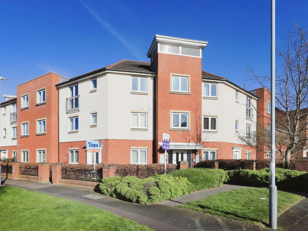 2 bed flat for sale in Dunoon Drive, Wolverhampton, West Midlands WV4