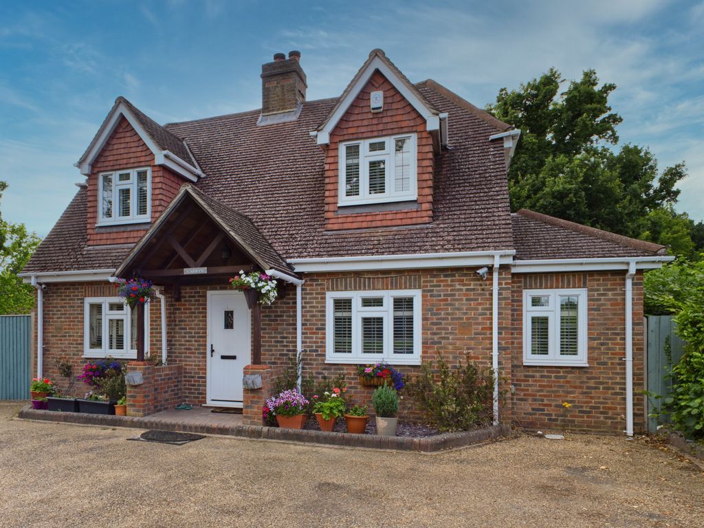 4 bed detached house for sale in Gossops Green, Crawley RH11 Zoopla