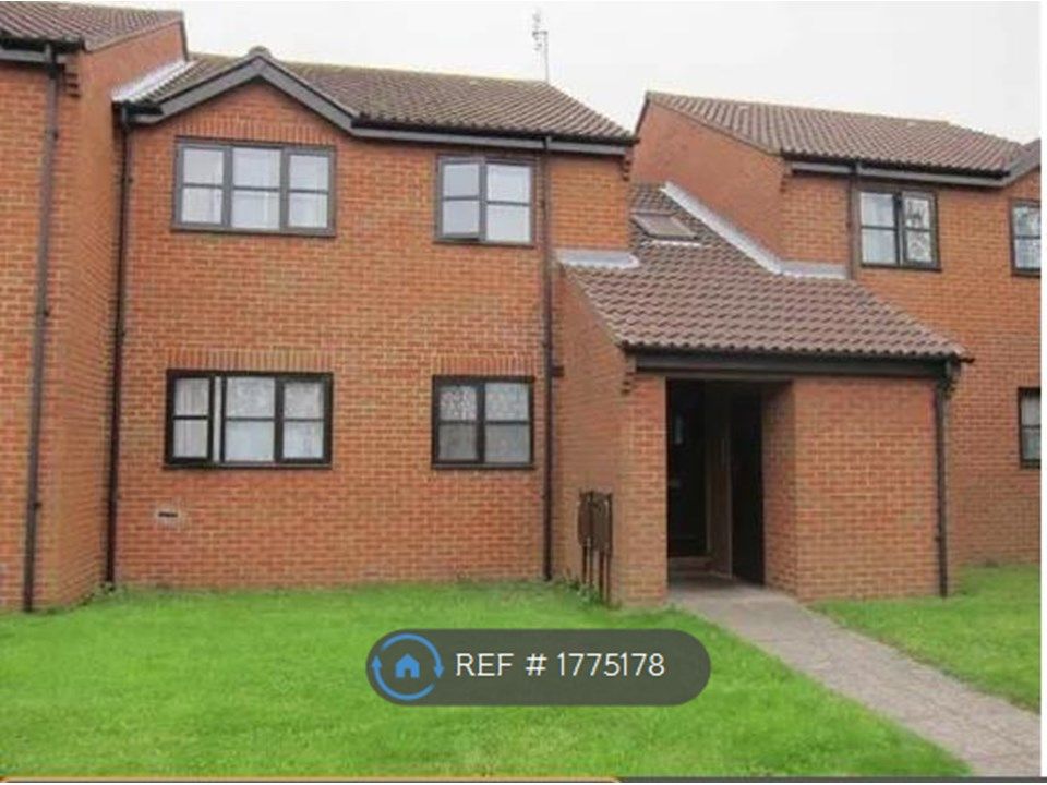 1 bed flat to rent in Boltons Lane, Harlington/ Middsex UB3 Zoopla