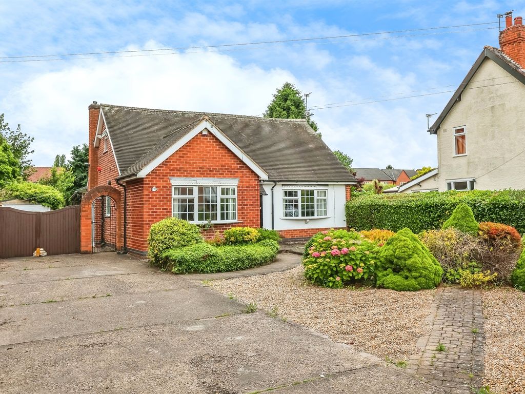 3 bed detached bungalow for sale in Watnall Road, Hucknall, Nottingham