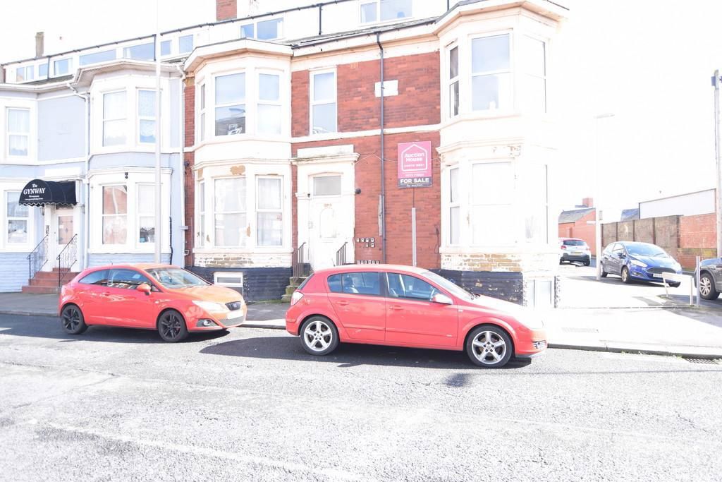 Studio for sale in Dickson Road, Blackpool FY1, £20,000 Zoopla