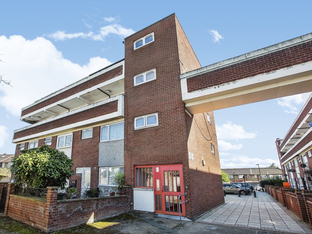 2 bed for sale in Devonshire Road, London E16, £300,000 Zoopla