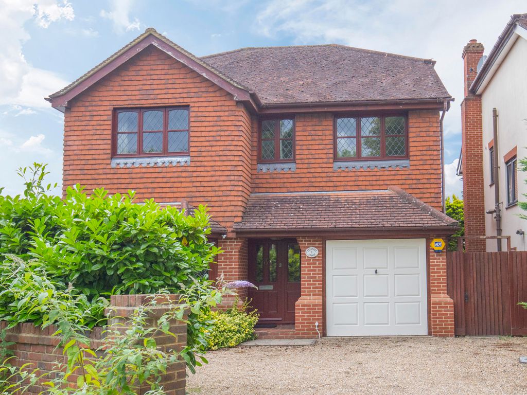 4 bed detached house for sale in Chestnut Grange, Upper Halliford Road