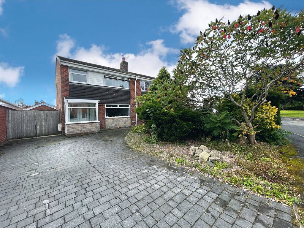 3 bed semidetached house for sale in Hewitt Grove, Wincham, Northwich