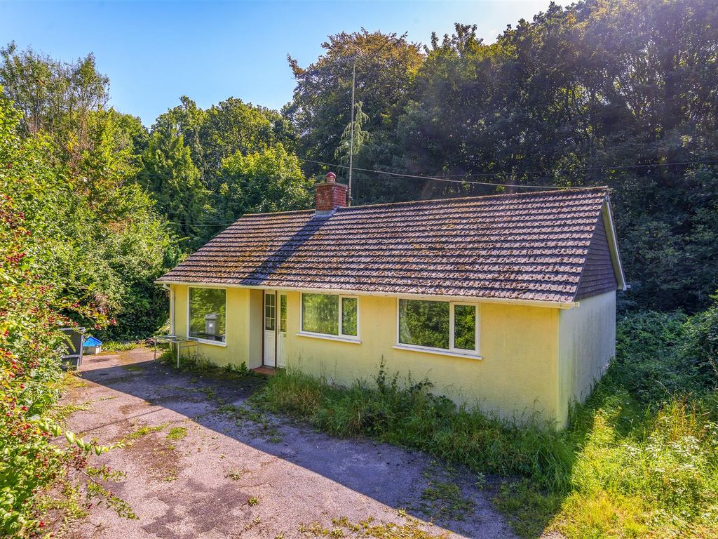 3 bed detached bungalow for sale in Tipton St. John, Sidmouth EX10, £