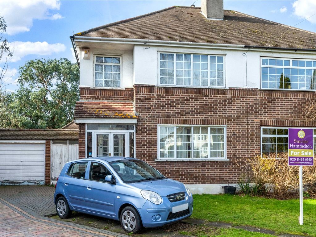 3 bed semidetached house for sale in Trevor Close, Bromley, Kent BR2