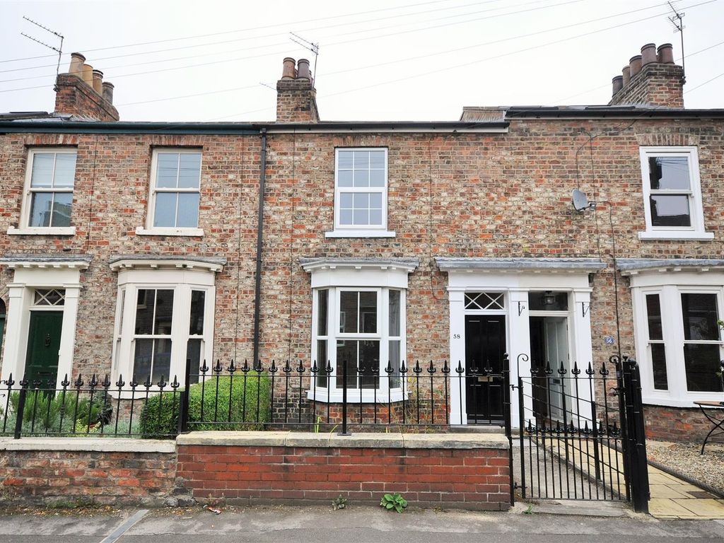 3 bed terraced house to rent in Alma Terrace, Fishergate, York YO10