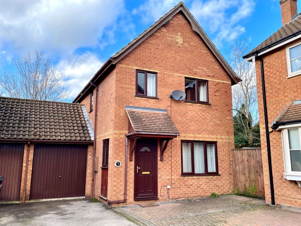3 bed detached house for sale in Wakefield Close, Great Chesterford