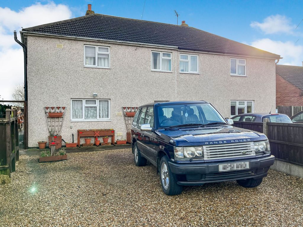 3 bed semidetached house for sale in Elizabeth Drive, Billingborough