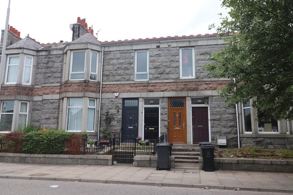 3 bed flat to rent in Clifton Road, Aberdeen AB24 Zoopla