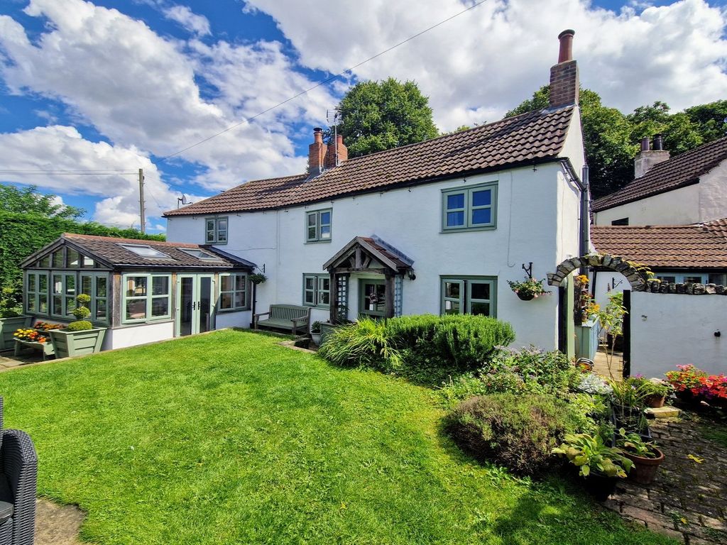 2 bed detached house for sale in Chapel Street, Hambleton, Selby, North