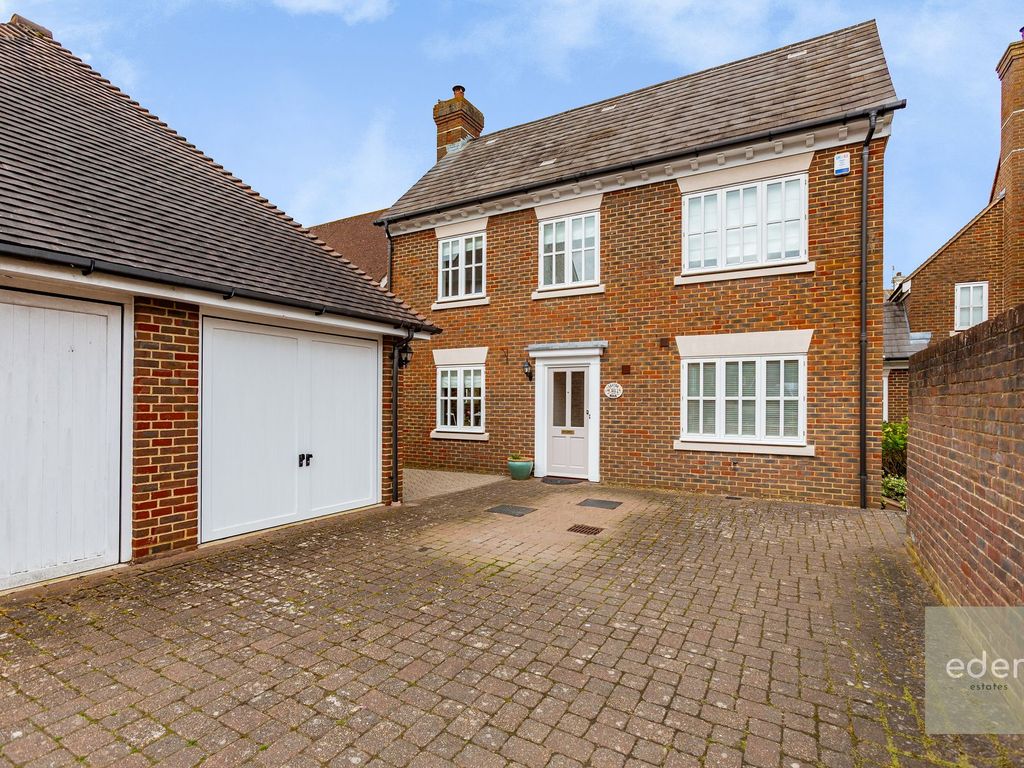 3 bed link detached house for sale in Laxton Walk, Kings Hill ME19, £