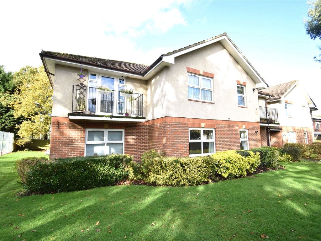 2 bed flat to rent in Vienna Court, Vesey Close, Farnborough GU14 Zoopla