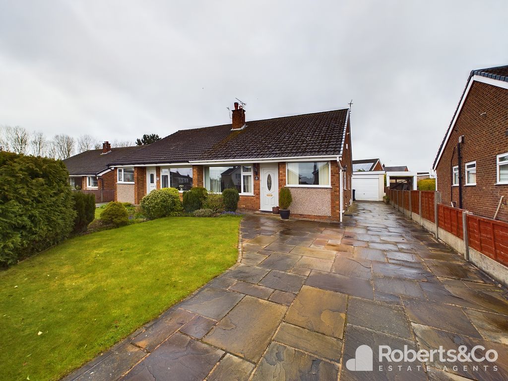 2 bed semidetached bungalow for sale in Kilworth Height, Fulwood