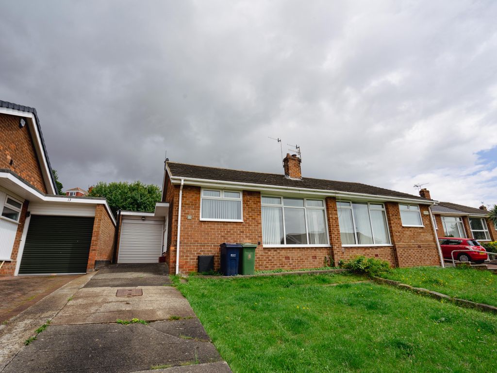 2 bed semidetached bungalow to rent in Gleneagles Road, Low Fell