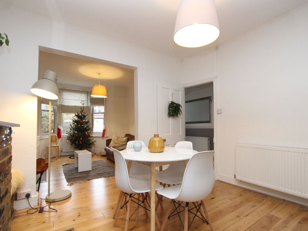 4 bed terraced house to rent in Highworth Road, Bounds Green N11 Zoopla