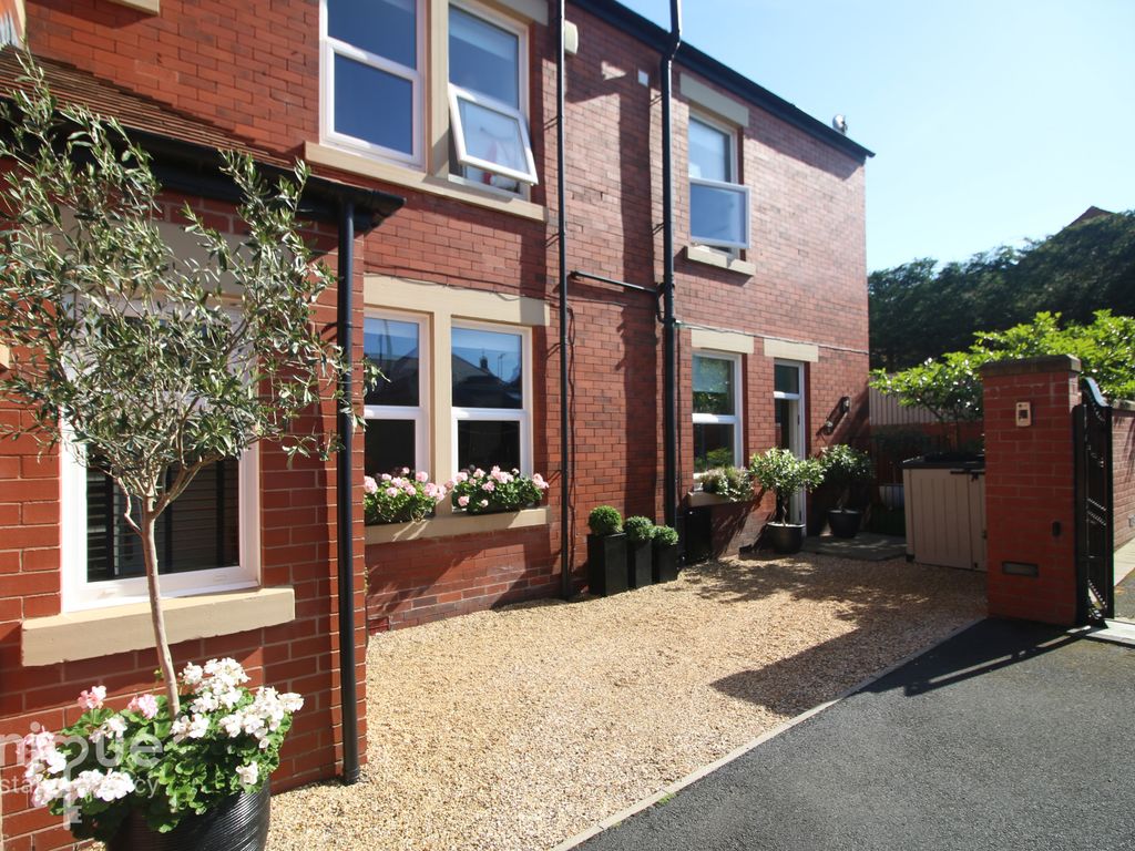 2 bed semidetached house for sale in Whitegate Drive, Blackpool FY3