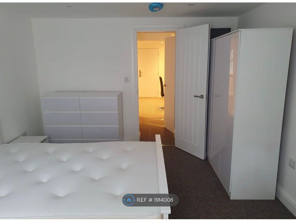 1 bed flat to rent in St Clement's Street, Oxford OX4, £1,350 pcm Zoopla