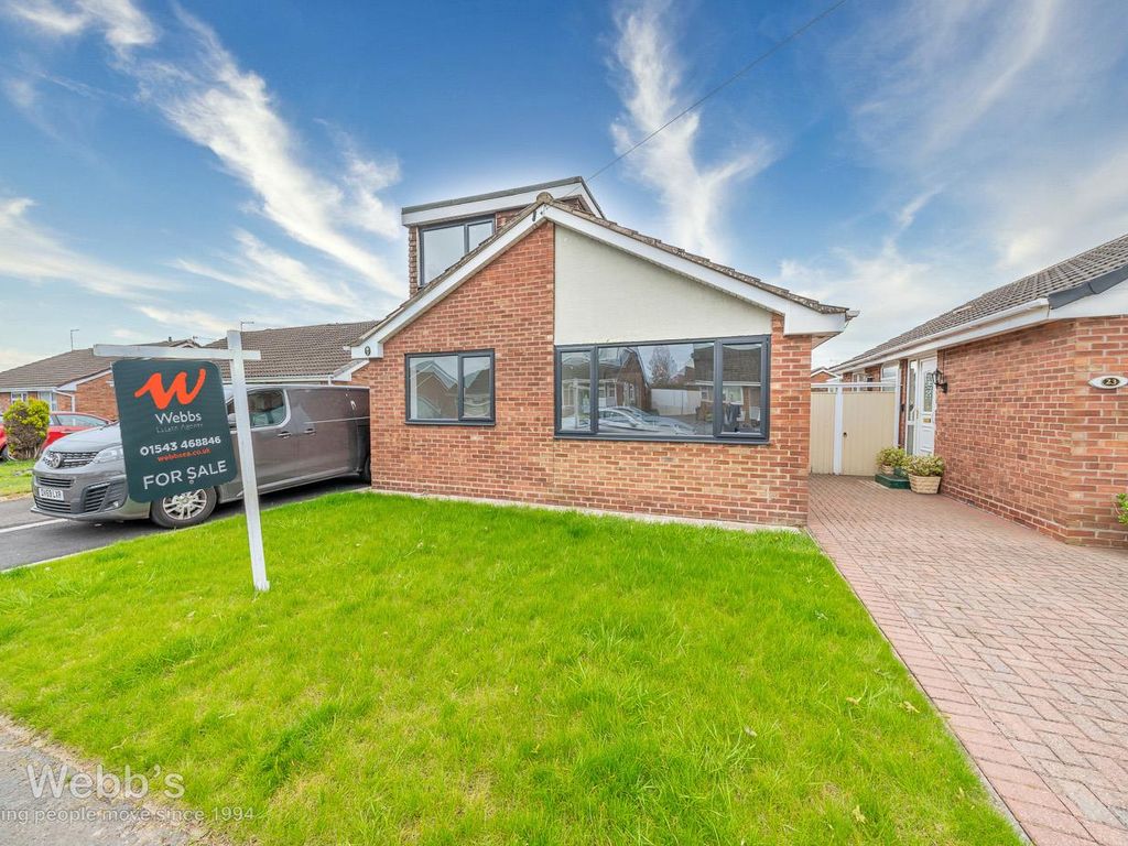 3 bed detached bungalow for sale in Gretton Avenue, Stretton, BurtonOn