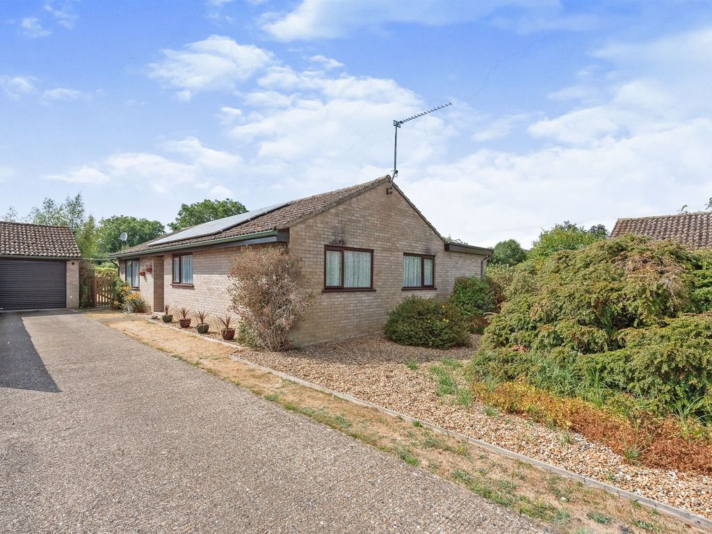 3 bed detached bungalow for sale in Cromwell Close, Weeting, Brandon