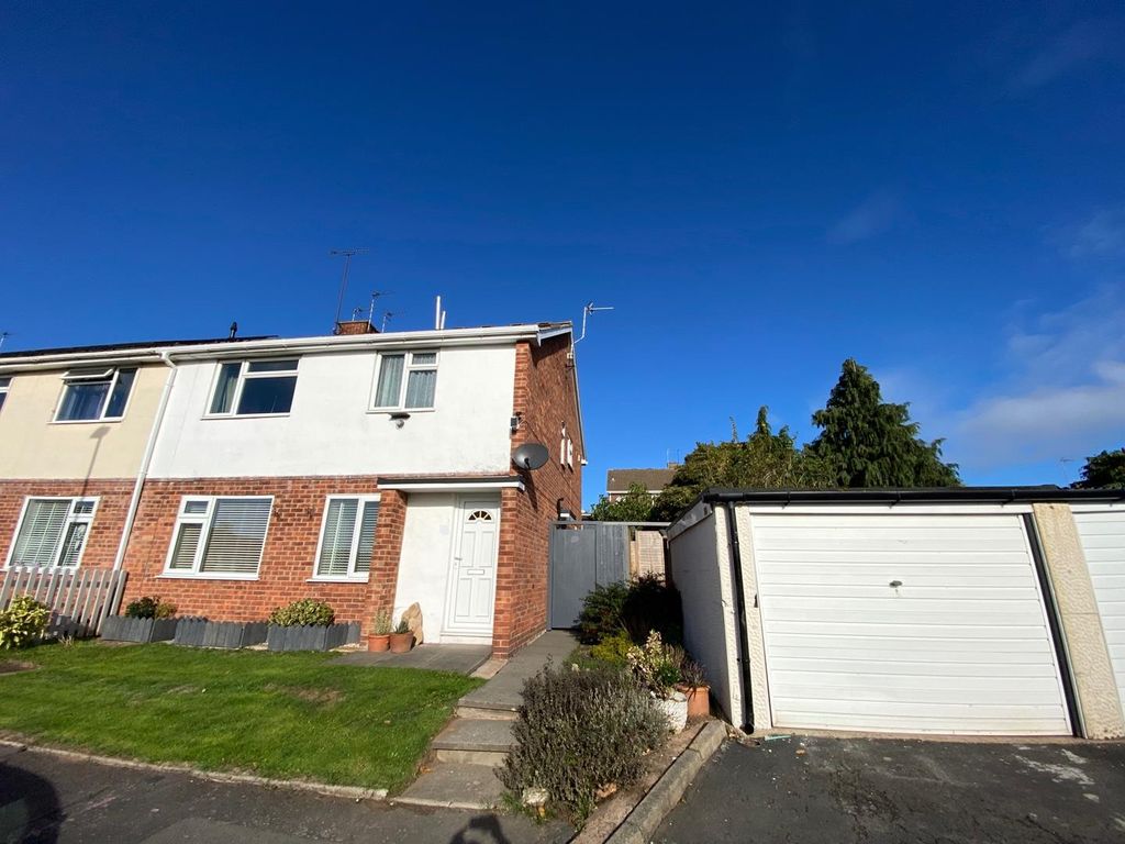 Combe Close, Leicester LE3  