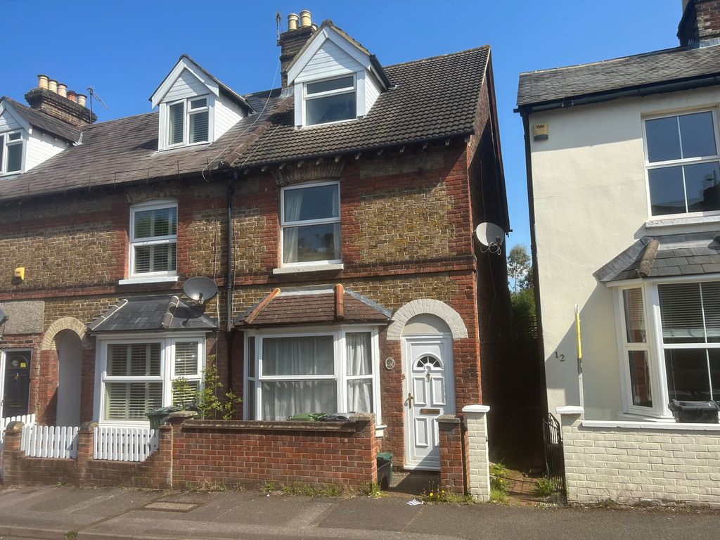 2 bed end terrace house to rent in Doods Road, Reigate RH2 Zoopla