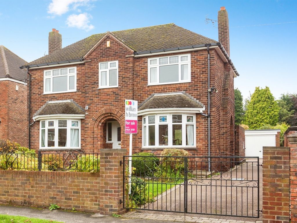 4 bed detached house for sale in Woodland Drive, Sandal, Wakefield WF2