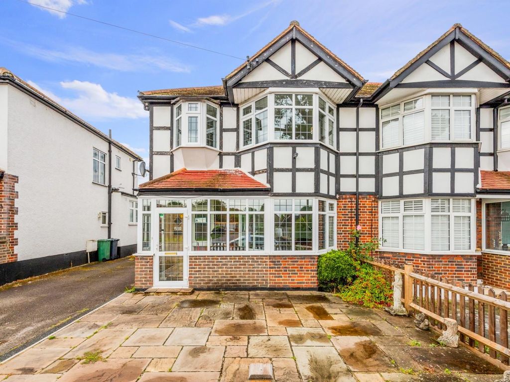 3 bed semidetached house for sale in Harbourfield Road, Banstead SM7