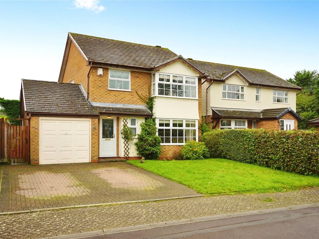 4 bed detached house for sale in Hudson Close, Yate, Bristol BS37, £