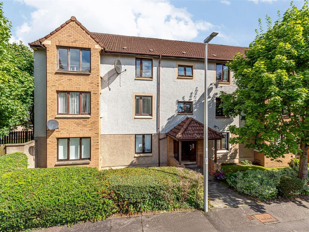 2 bed flat for sale in 52 Pentland Terrace, High Valleyfield KY12, £75,000 Zoopla
