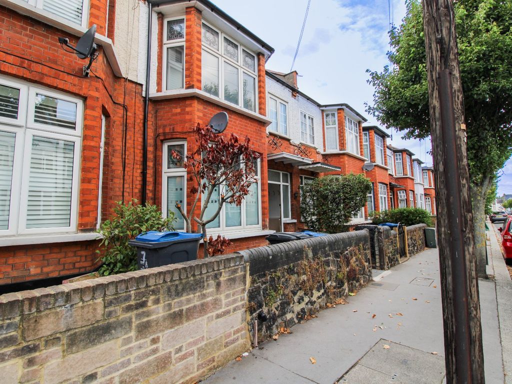 3 bed terraced house to rent in Sundridge Road, Croydon CR0