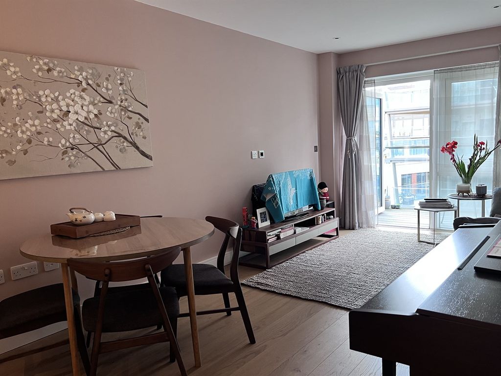 1 bed flat to rent in Dickens Yard, Ealing Broadway, London W5 Zoopla