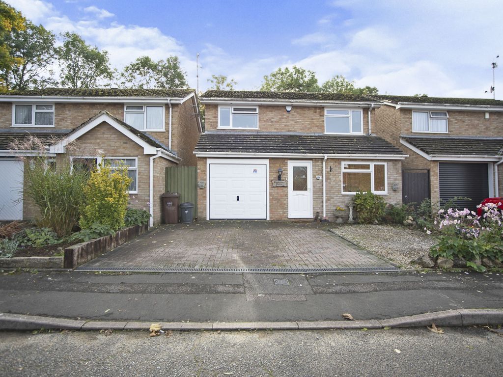 4 bed detached house for sale in Moor Park Close, Gillingham ME8 Zoopla