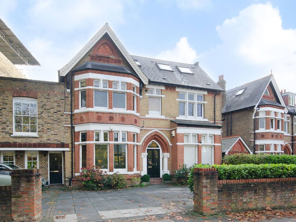 2 bed flat to rent in Woodville Road, Ealing Broadway, London W5 Zoopla